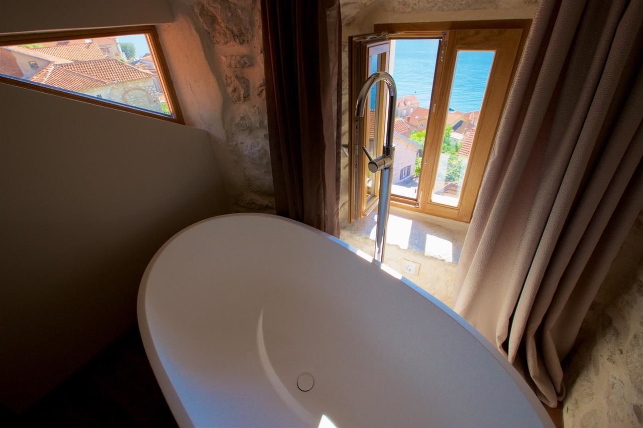 Отель Monte Bay Retreat Пераст-11